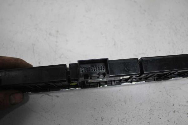 BOUTONS DRIVE SELECT AUDI A3 8V - Vue 2